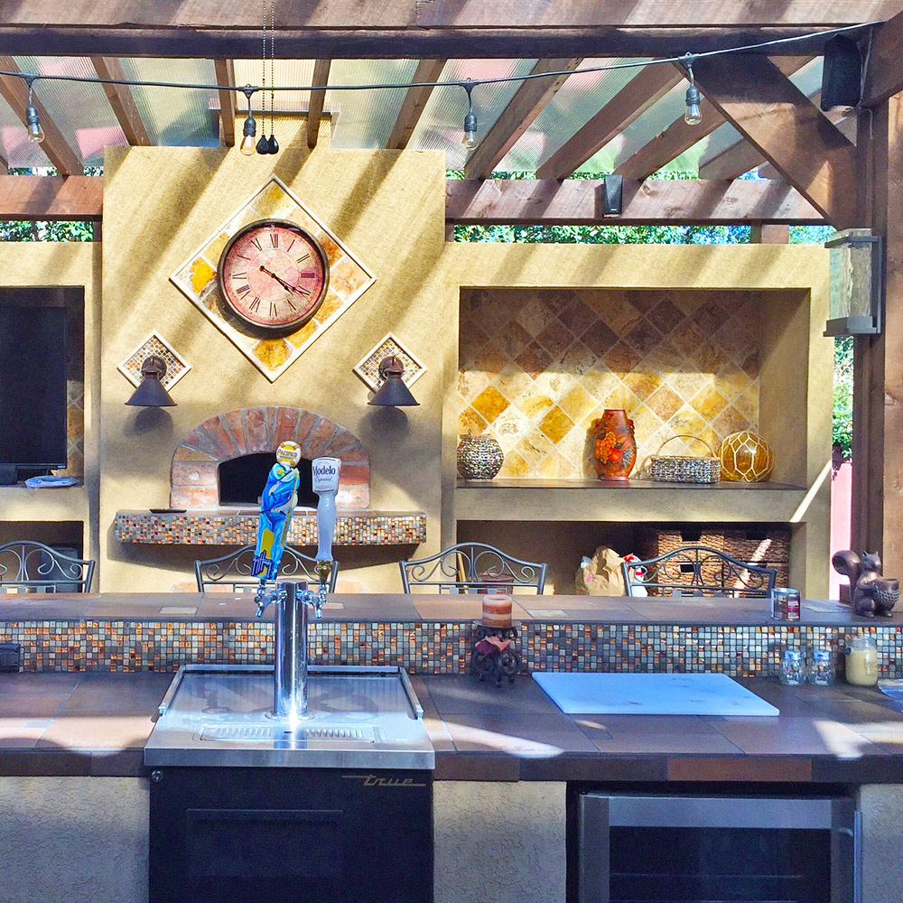 Outdoor kitchen with bar